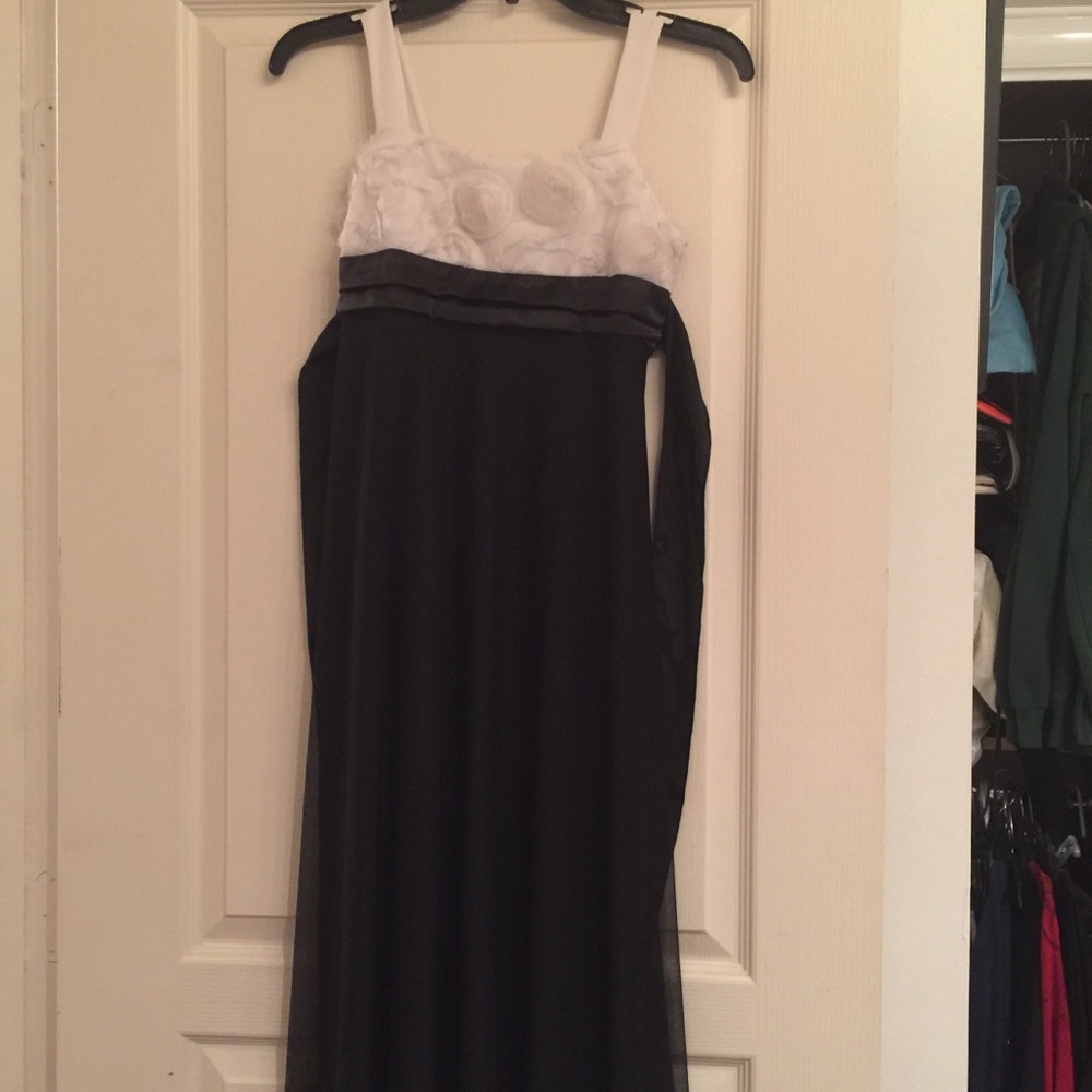 Ruby Rox Special Occasion Dress. Blk & Wht Large - Picture 2 of 4